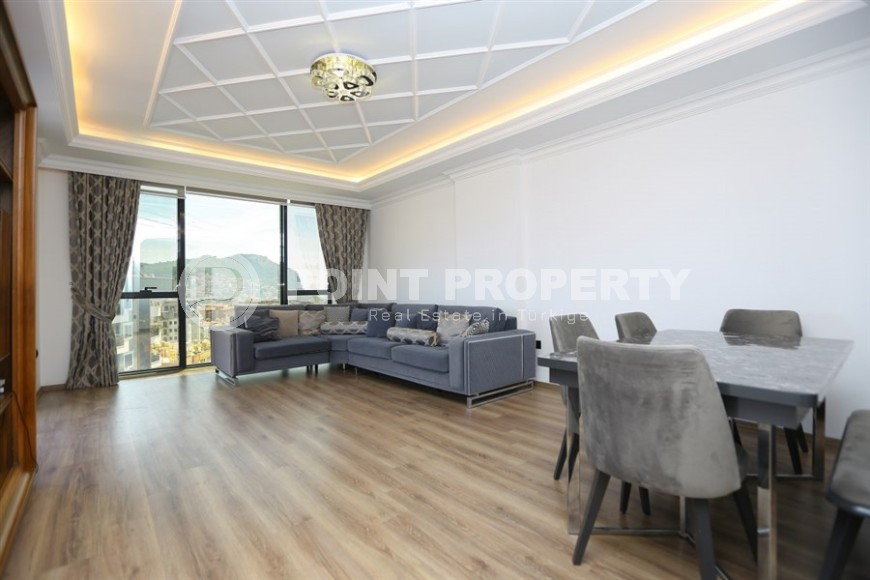 Вместительная четырёхкомнатная квартира с хорошим интерьером и мебелью, центр Аланьи-id-4542-фото-2