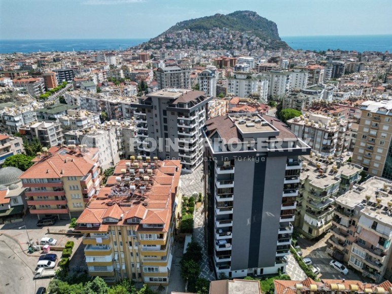 Вместительная четырёхкомнатная квартира с хорошим интерьером и мебелью, центр Аланьи-id-4542-фото-14