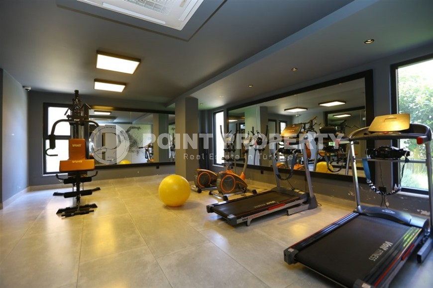 Вместительная четырёхкомнатная квартира с хорошим интерьером и мебелью, центр Аланьи-id-4542-фото-19