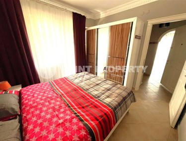 Благоустроенная меблированная квартира с видом на море в центре района Оба-id-8074-фото-3