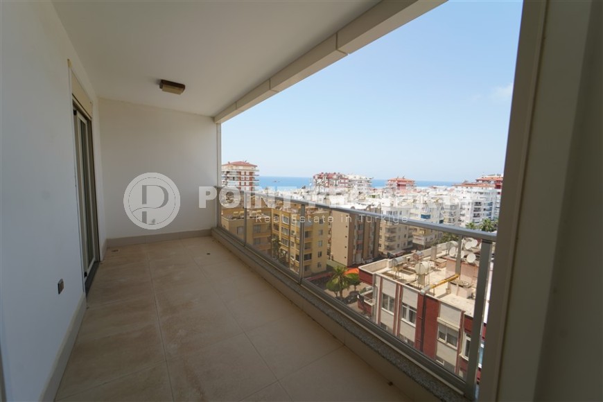 Панорамная квартира с видом на море, на 8-м этаже в жилом комплексе 2014 года постройки-id-8079-фото-11