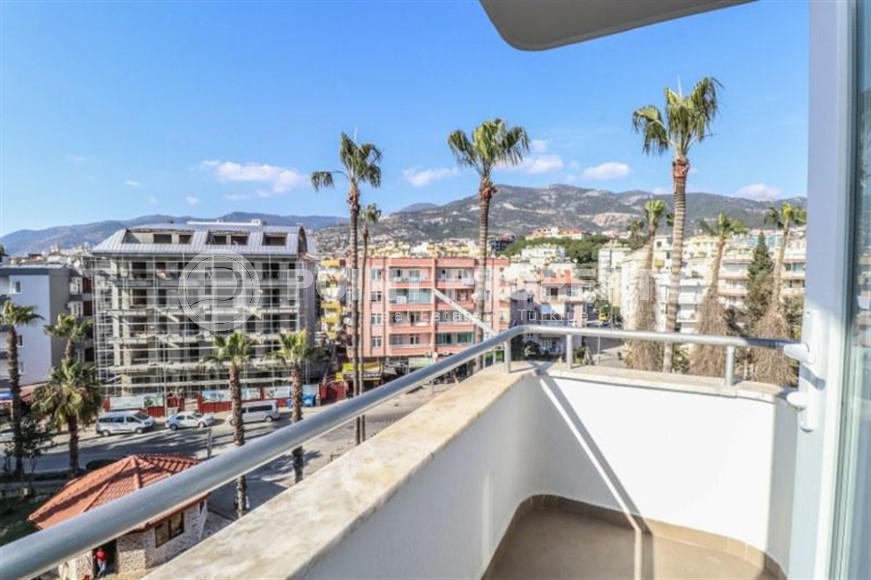 Spacious 3+1 apartment on the 5th floor in a residence at the final stage of construction in the center of Alanya-id-8080-photo-17