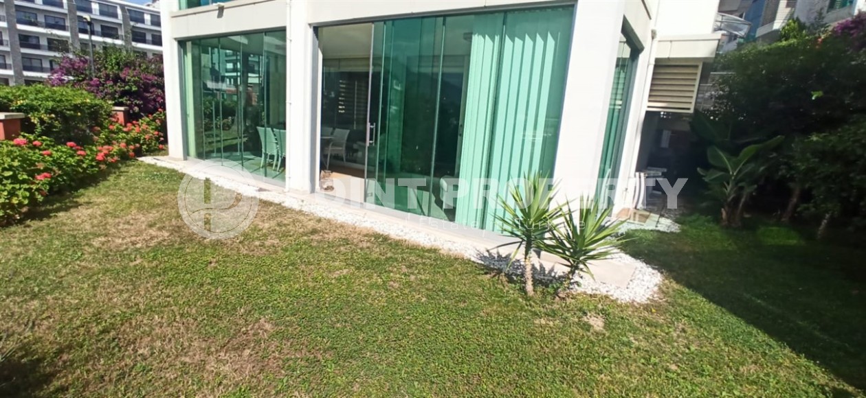 Благоустроенная квартира 3+1, общей площадью 150 м2, на 1-м этаже в комфортабельном жилом комплексе, построенном в 2012 году.-id-8098-фото-10