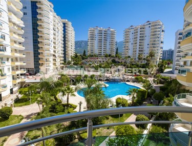 Spacious 3+1 apartment with a total area of 150 m2, on the 4th floor with panoramic views of the city and mountains.-id-4539-photo-1
