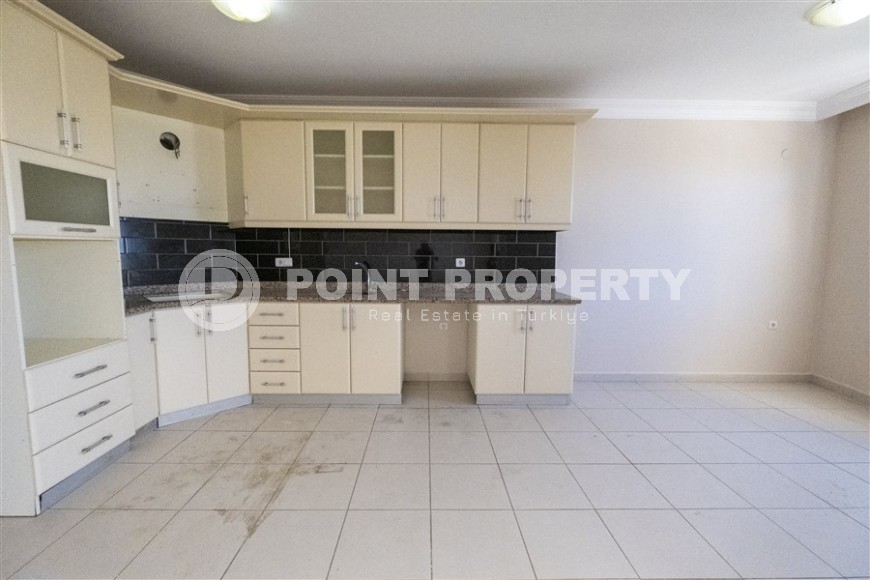 Просторные апартаменты 2+1, общей площадью 150 м2, на 3-м этаже с панорамным видом на город и горы.-id-4539-фото-2