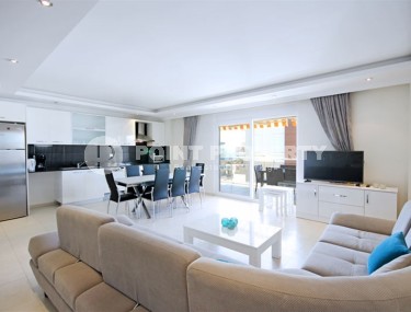 Panoramic two-level apartment overlooking the city and the sea, on the 7th floor with an attic 600 meters from the sea-id-8111-photo-3