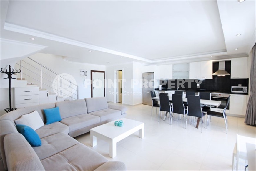 Panoramic two-level apartment overlooking the city and the sea, on the 7th floor with an attic 600 meters from the sea-id-8111-photo-4