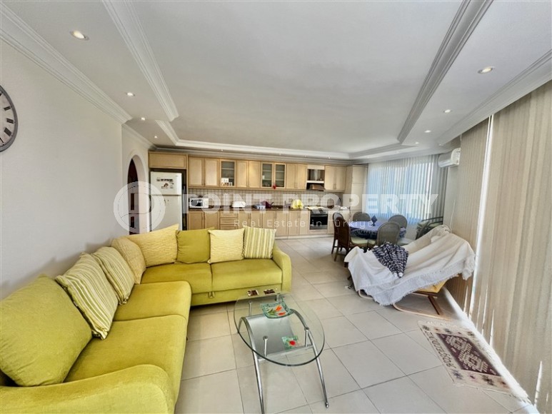 Доступная по цене квартира в 250 метрах от моря, в центре спокойного района Аланьи - Тосмур-id-8112-фото-2