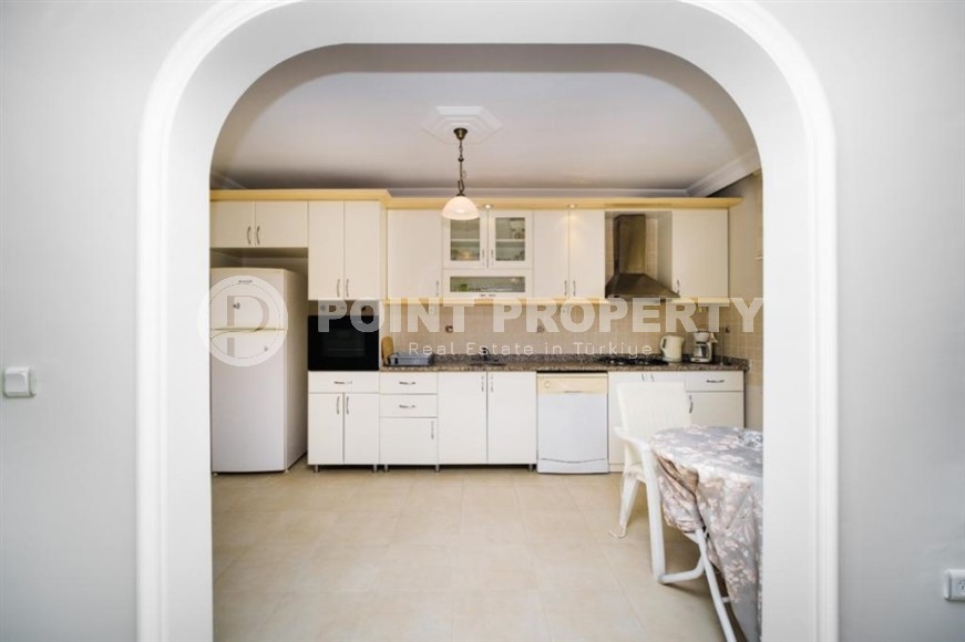 Продается просторная квартира в центре Алании, в престижном районе Гюлерпинары!-id-8113-фото-5