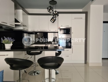 Стильная квартира на 6-м этаже в жилом комплексе 2016 года постройки, в центре района Тосмур-id-8124-фото-3