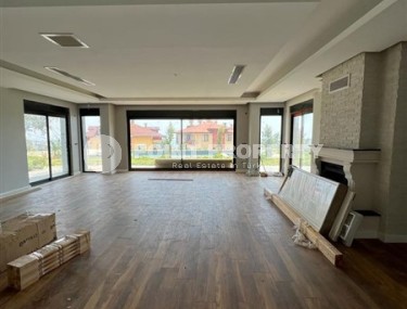 Продается отдельно стоящая вилла с лифтом и бассейном в престижном районе Бекташ, Алания.-id-8126-фото-2