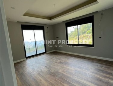 Продается отдельно стоящая вилла с лифтом и бассейном в престижном районе Бекташ, Алания.-id-8126-фото-3