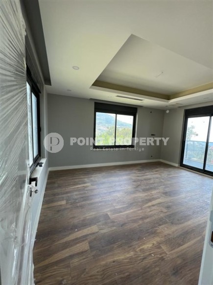 Продается отдельно стоящая вилла с лифтом и бассейном в престижном районе Бекташ, Алания.-id-8126-фото-7