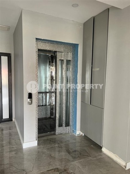 Продается отдельно стоящая вилла с лифтом и бассейном в престижном районе Бекташ, Алания.-id-8126-фото-12