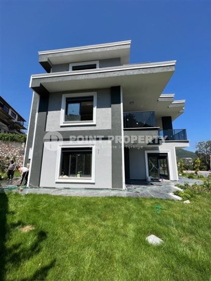 Продается отдельно стоящая вилла с лифтом и бассейном в престижном районе Бекташ, Алания.-id-8126-фото-22