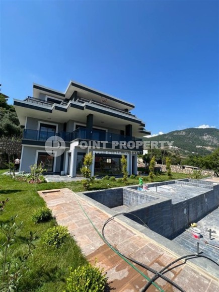 Продается отдельно стоящая вилла с лифтом и бассейном в престижном районе Бекташ, Алания.-id-8126-фото-23