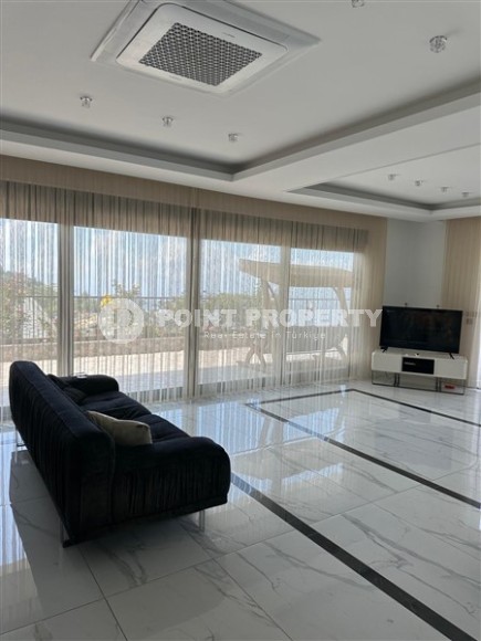 Продается роскошная вилла-дуплекс с собственным бассейном.-id-8128-фото-6