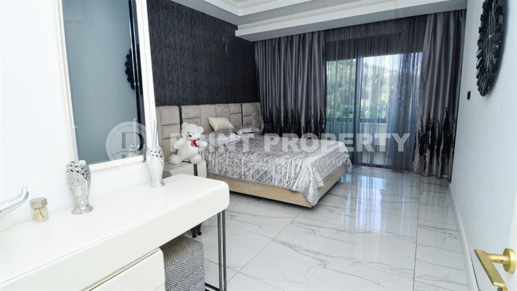 Продается роскошная вилла-дуплекс с собственным бассейном.-id-8128-фото-8