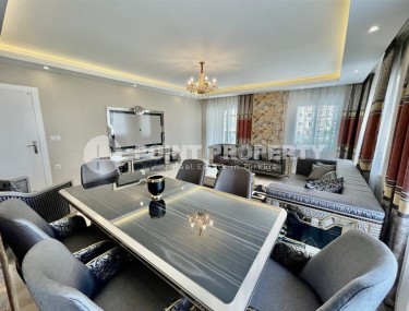 Stylish spacious 2+1 apartment in the center of Mahmutlar-id-8143-photo-3