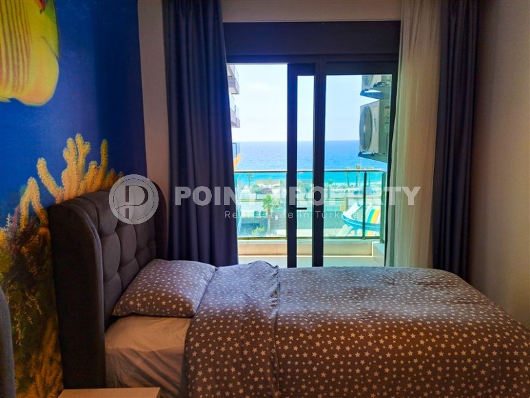 Panoramic apartment 2+1 on the first coastline in the center of Mahmutlar-id-8144-photo-9