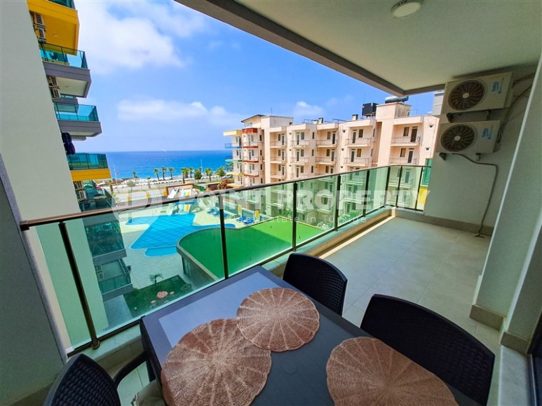 Panoramic apartment 2+1 on the first coastline in the center of Mahmutlar-id-8144-photo-15