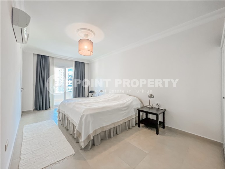 Квартира в Махмутларе для большой семьи в комплексе с бассейном-id-8174-фото-8