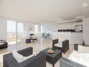 Penthouse for a large family with gorgeous views of the sea and mountains-id-8175-photo-2