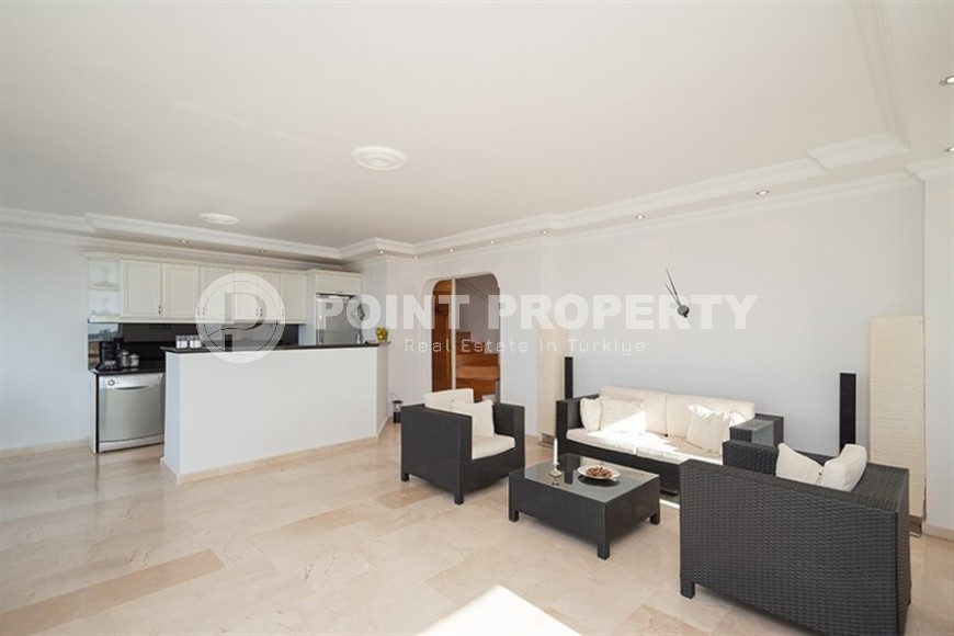 Penthouse for a large family with gorgeous views of the sea and mountains-id-8175-photo-4