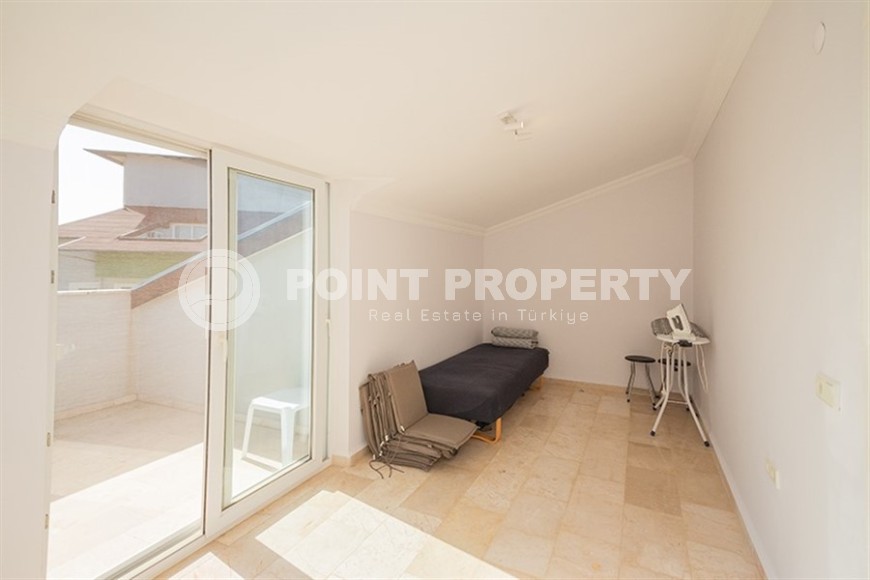 Penthouse for a large family with gorgeous views of the sea and mountains-id-8175-photo-12