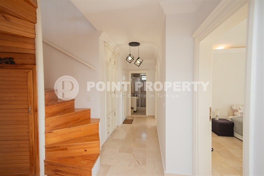 Penthouse for a large family with gorgeous views of the sea and mountains-id-8175-photo-16