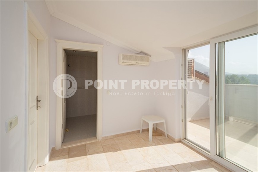 Penthouse for a large family with gorgeous views of the sea and mountains-id-8175-photo-18