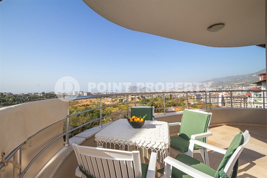Penthouse for a large family with gorgeous views of the sea and mountains-id-8175-photo-19