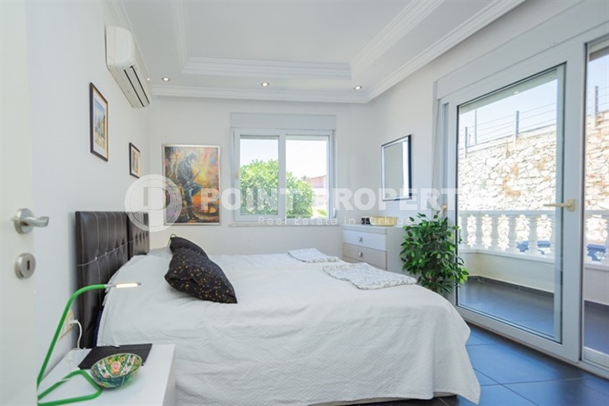 Роскошная квартира 2+1 с собственным садом и видом на море в Конаклы-id-8177-фото-10