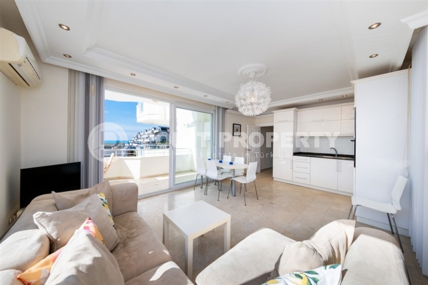 Luxurious garden duplex overlooking the Mediterranean Sea.-id-8181-photo-2