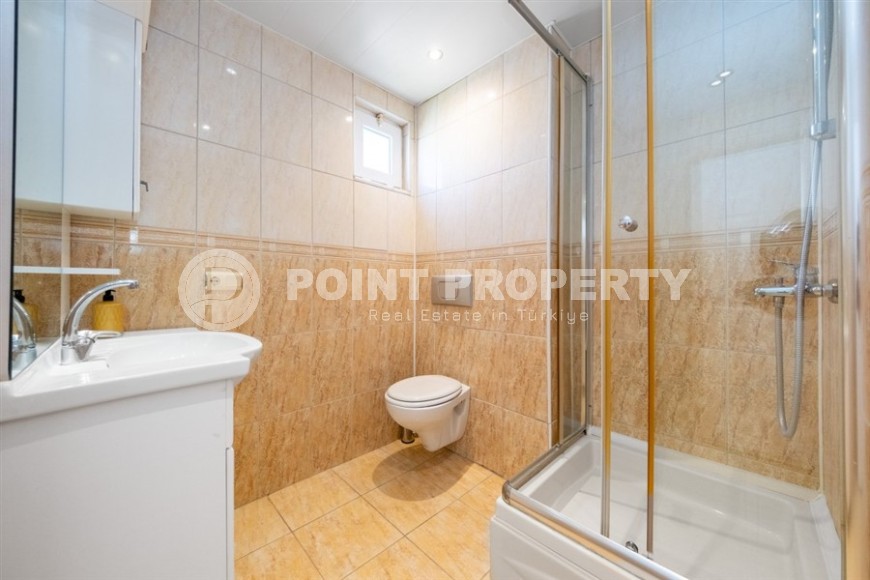 Luxurious garden duplex overlooking the Mediterranean Sea.-id-8181-photo-12