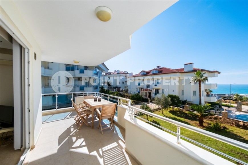 Luxurious garden duplex overlooking the Mediterranean Sea.-id-8181-photo-15