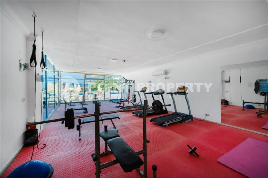 Luxurious garden duplex overlooking the Mediterranean Sea.-id-8181-photo-20