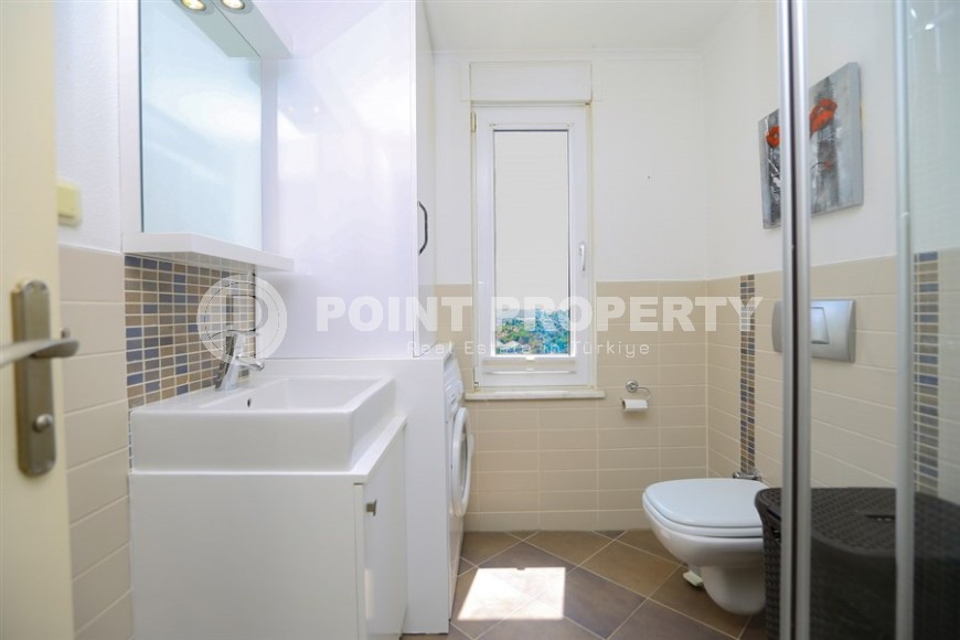 Двухуровневые апартаменты с видом на море и горы.-id-8191-фото-9