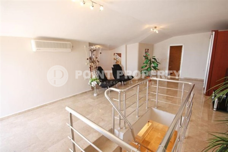 Пентхаус с тремя спальнями, 230м², с видом на Аланийскую крепость в центре района Тосмур, Алания-id-1640-фото-26