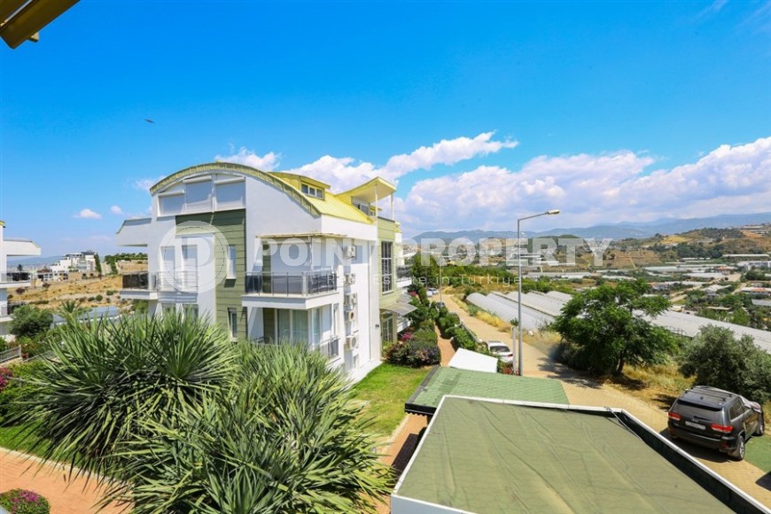 Двухуровневые апартаменты с видом на море и горы.-id-8191-фото-31