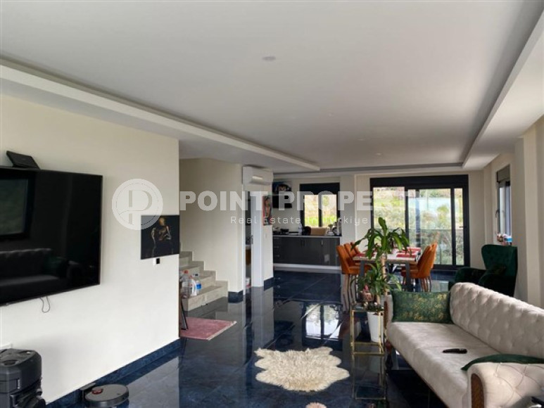 Фешенебельный дуплекс с тремя спалоьнями,225м², с потрясающими видами в районе Алании Тепе-id-1642-фото-4