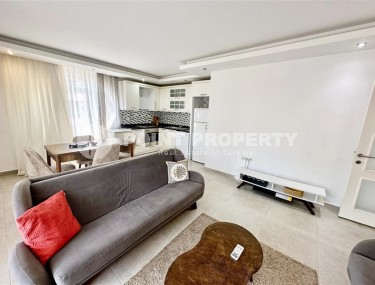 Large bright apartment in a complex with a swimming pool-id-8208-photo-2