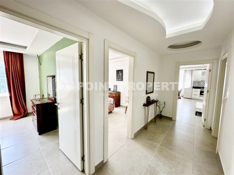 Large bright apartment in a complex with a swimming pool-id-8208-photo-5