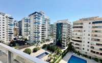 Large bright apartment in a complex with a swimming pool-id-8208-photo-12