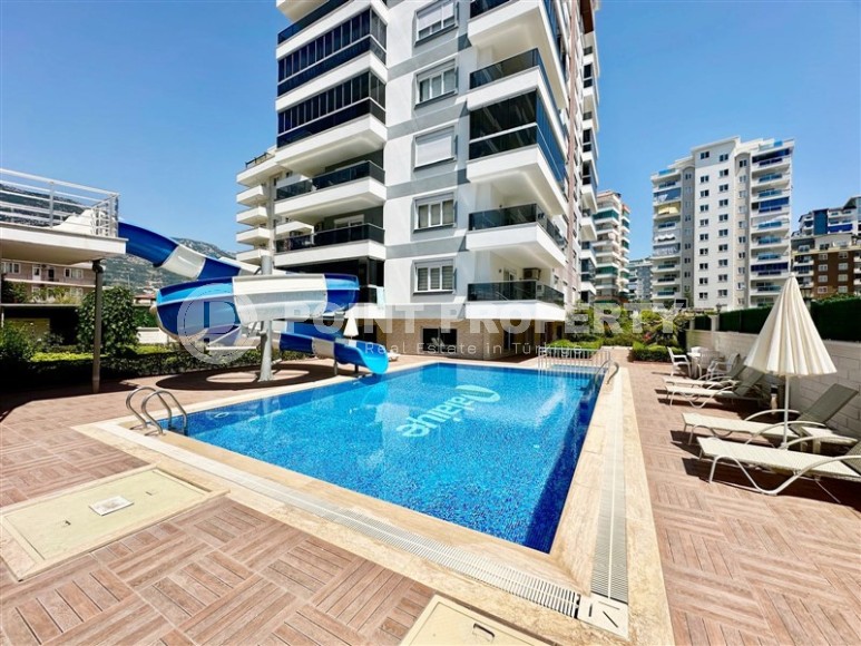 Large bright apartment in a complex with a swimming pool-id-8208-photo-22