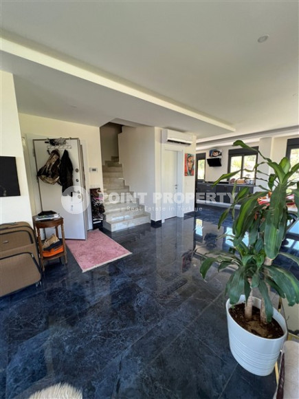 Фешенебельный дуплекс с тремя спалоьнями,225м², с потрясающими видами в районе Алании Тепе-id-1642-фото-11