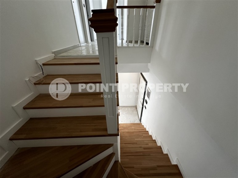 Apartments in a building at the final stage of construction.-id-3579-photo-10