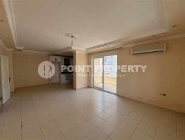 Apartment in a building with a swimming pool and parking-id-8213-photo-3