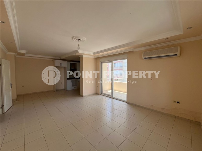 Apartment in a building with a swimming pool and parking-id-8213-photo-3