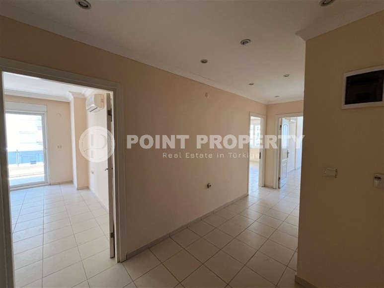 Apartment in a building with a swimming pool and parking-id-8213-photo-6